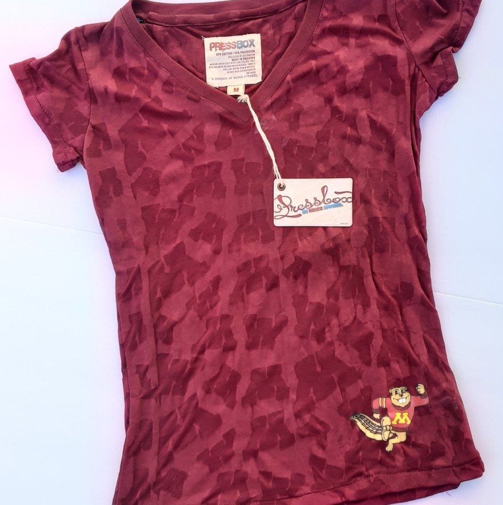 Womens University of Minnesota V Neck TShirt~Sz M
